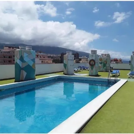 Toplage. Blick. Sauber. Guenstig. Pool. Gepflegt *