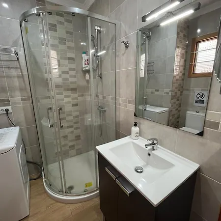 Apartamento Toplage. Blick. Sauber. Guenstig. Pool. Gepflegt *