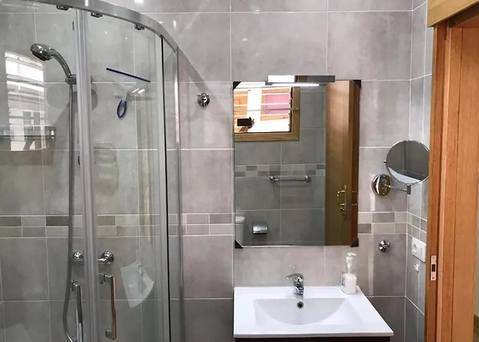 Toplage. Blick. Sauber. Guenstig. Pool. Gepflegt Appartement *