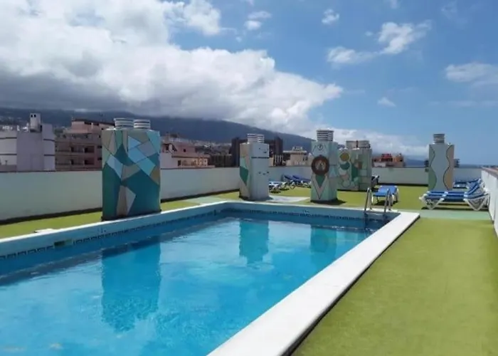 Toplage. Blick. Sauber. Guenstig. Pool. Gepflegt *