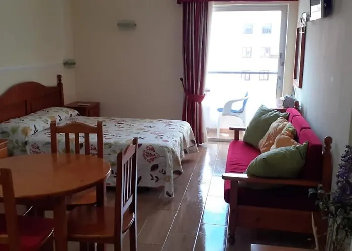 Toplage. Blick. Sauber. Guenstig. Pool. Gepflegt Apartament