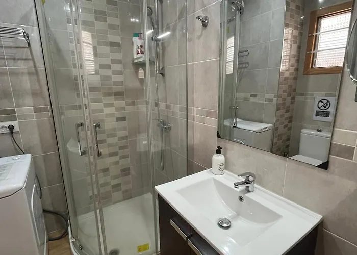 Appartement Toplage. Blick. Sauber. Guenstig. Pool. Gepflegt *